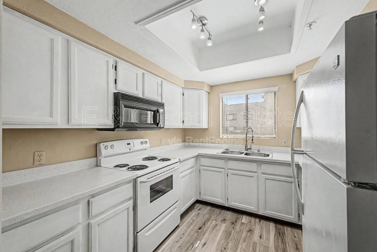 Condo for rent at 750 E Northern Ave #1048, Phoenix, AZ 85020