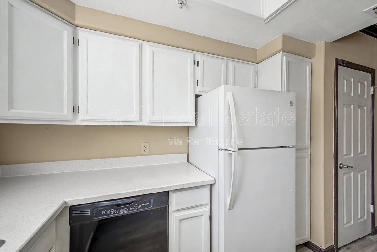 Condo for rent at 750 E Northern Ave #1048, Phoenix, AZ 85020