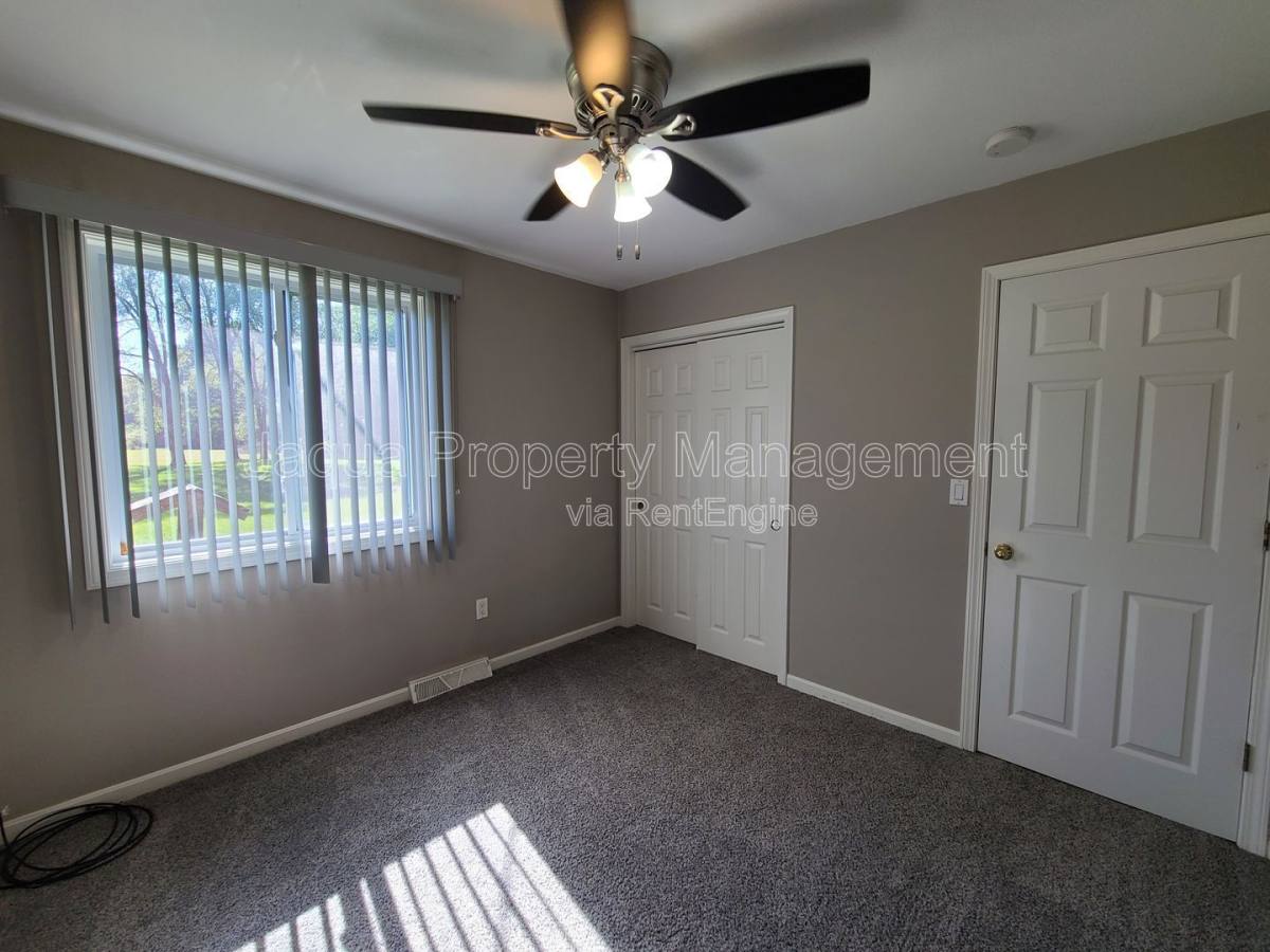 House for rent at 3970 Meadowbrook Rd, Benton Harbor, MI 49022