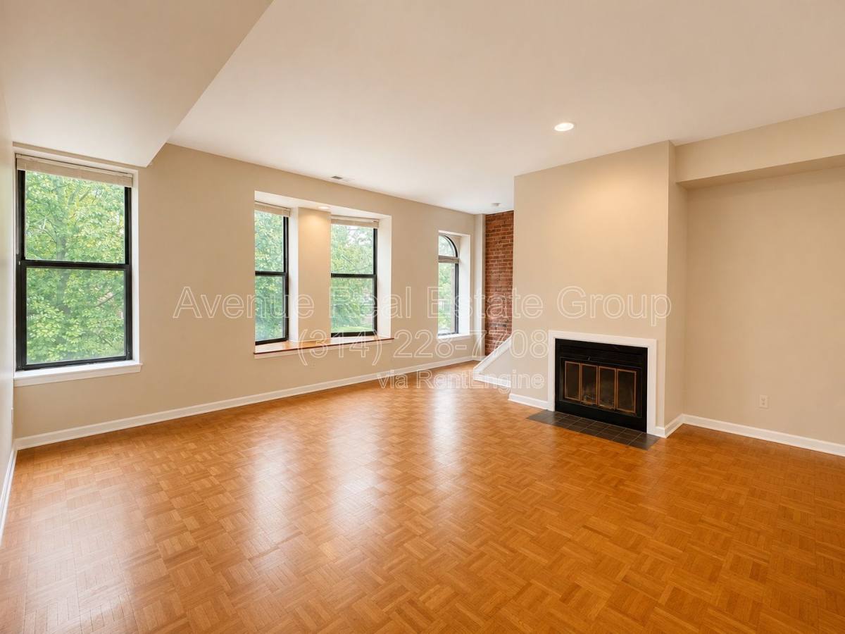 Apartment for rent at 4366 W Pine Blvd #B, Saint Louis, MO 63108