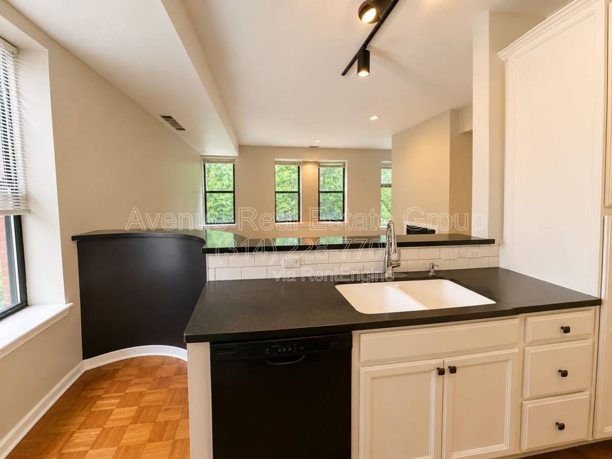 Apartment for rent at 4366 W Pine Blvd #B, Saint Louis, MO 63108