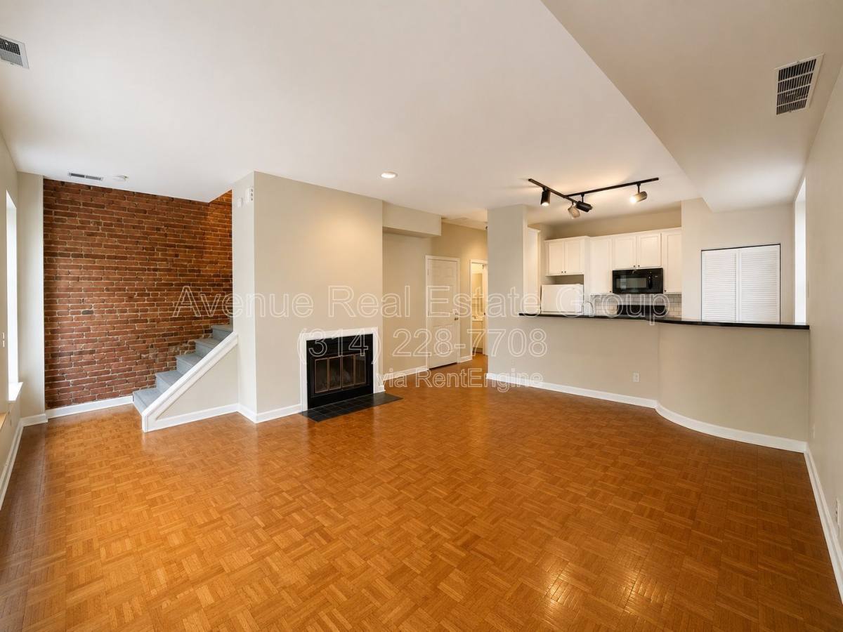 Apartment for rent at 4366 W Pine Blvd #B, Saint Louis, MO 63108