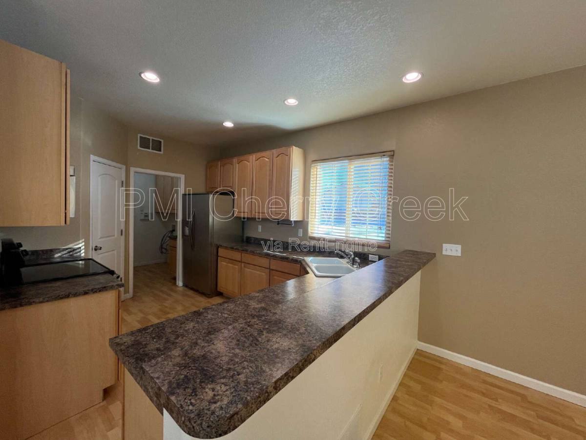 Townhouse for rent at 5271 Canyon View Dr, Castle Rock, CO 80104