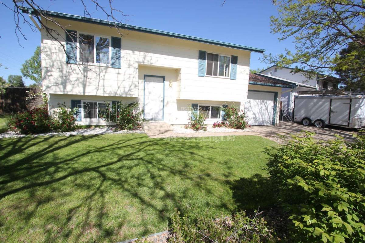 House for rent at 1875 S Ivory Court, Aurora, CO 80017