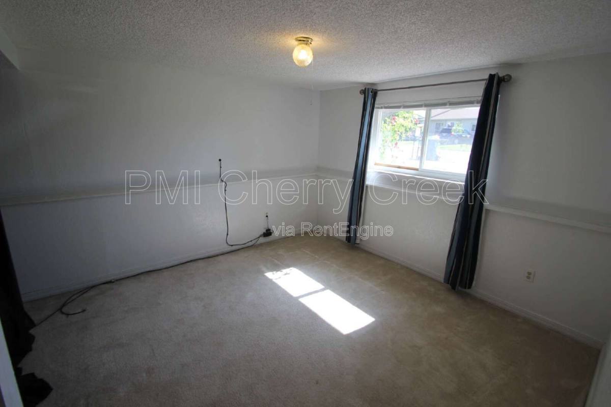 House for rent at 1875 S Ivory Court, Aurora, CO 80017