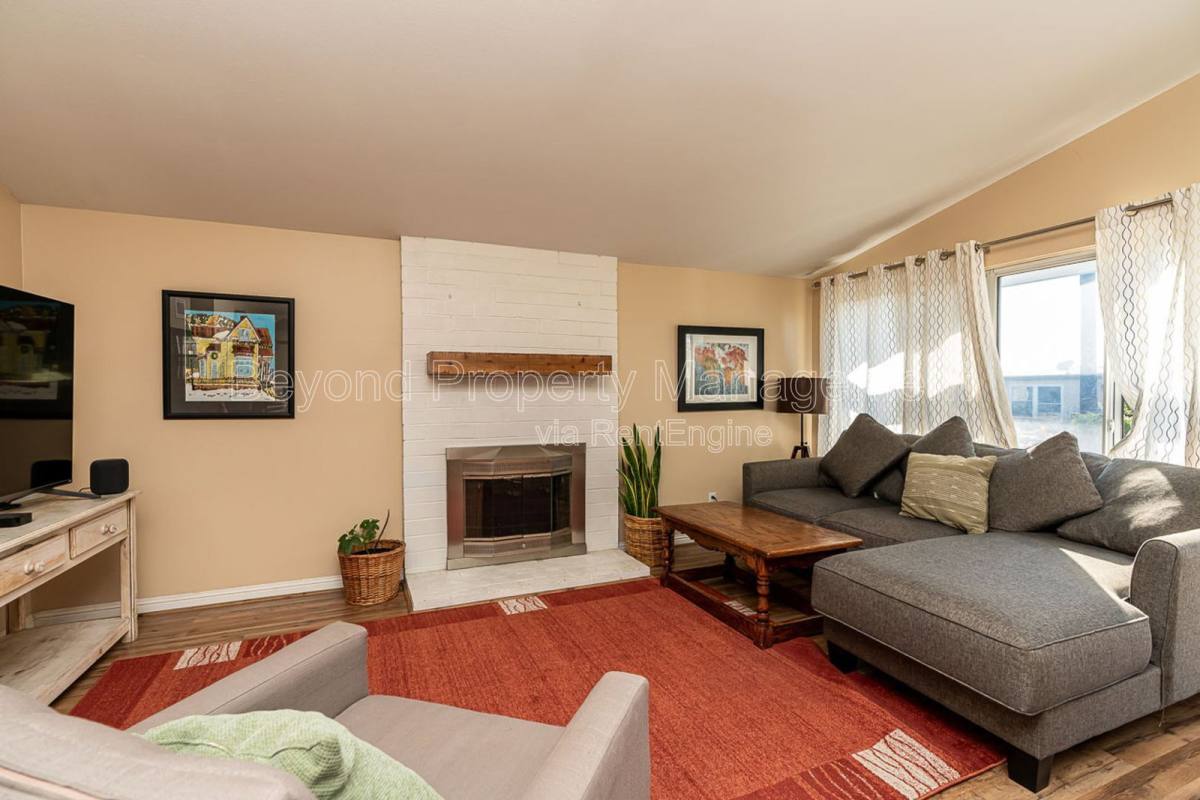 House for rent at 3443 Lockwood Dr, San Diego, CA 92123