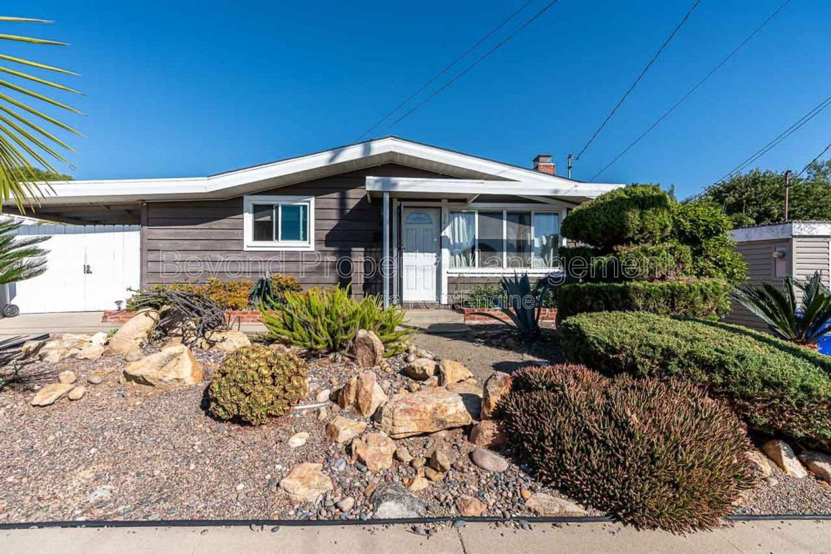 House for rent at 3443 Lockwood Dr, San Diego, CA 92123