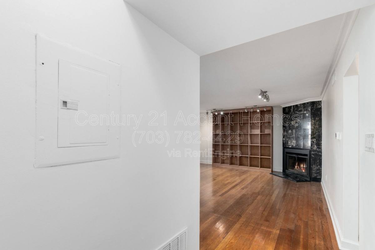 Condo for rent at 1303 S Walter Reed Dr #201, Arlington, VA 22204