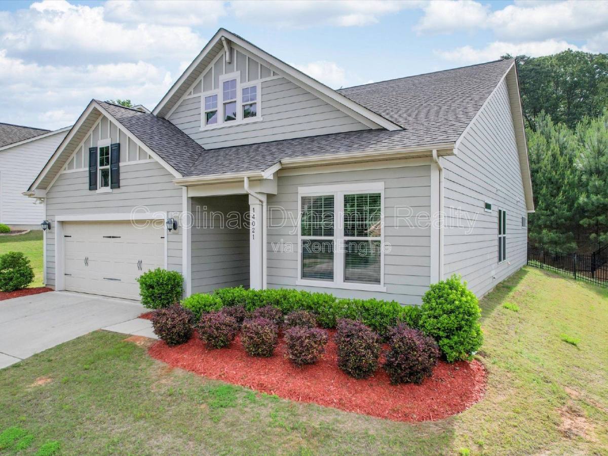 House for rent at 14021 Goldenrod Trace Rd, Charlotte, NC 28278
