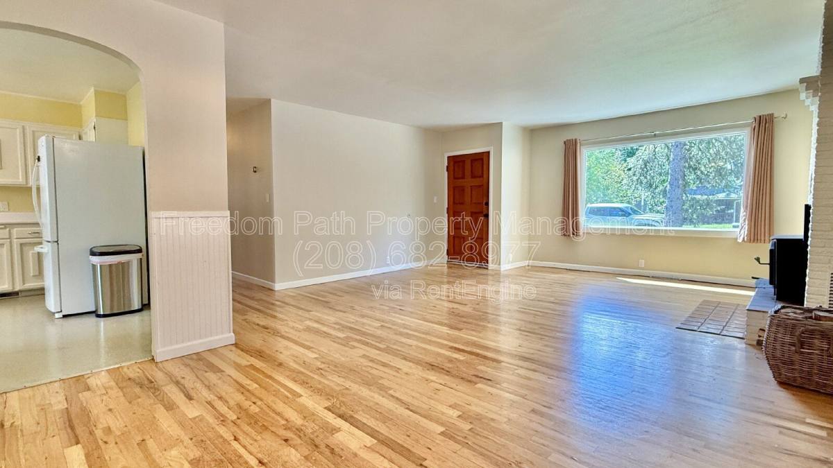 House for rent at 1008 Church St, Sandpoint, ID 83864