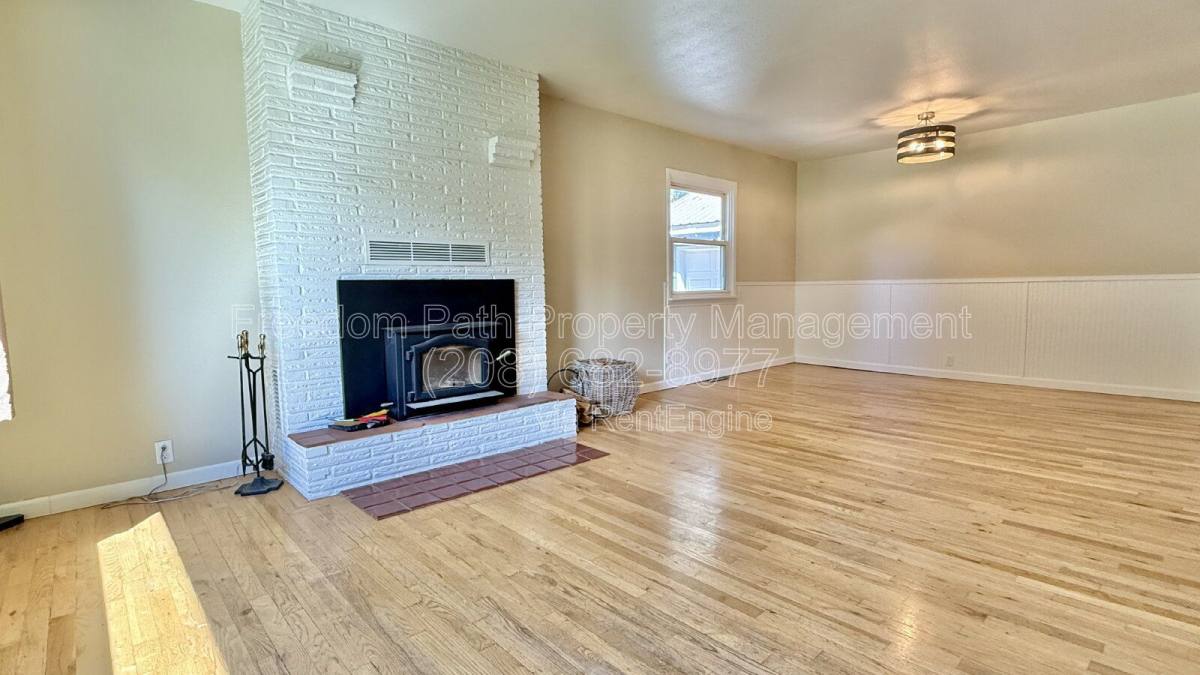 House for rent at 1008 Church St, Sandpoint, ID 83864