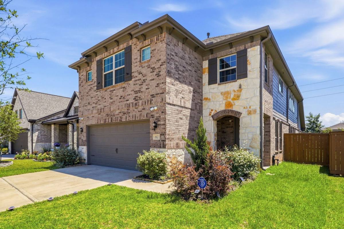 Apartment for rent at 812 Coronado Terrace Lane, Katy, TX 77493