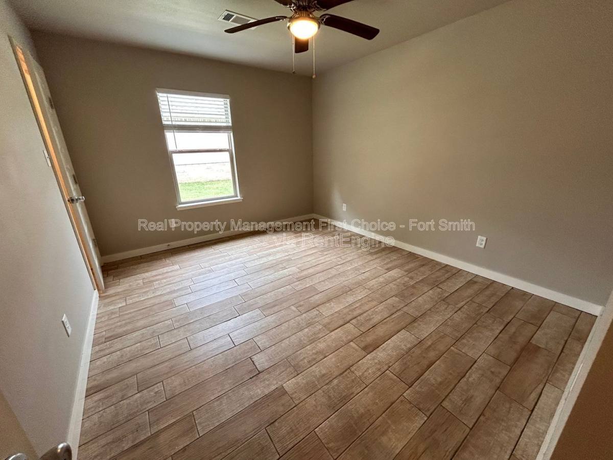 Apartment for rent at 1612 S P St #B, Fort Smith, AR 72901