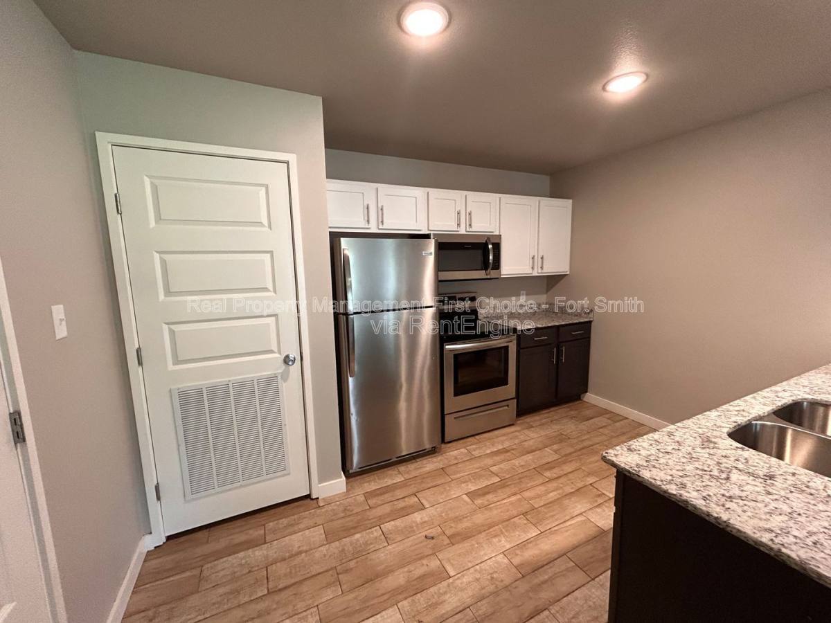 Apartment for rent at 1612 S P St #B, Fort Smith, AR 72901