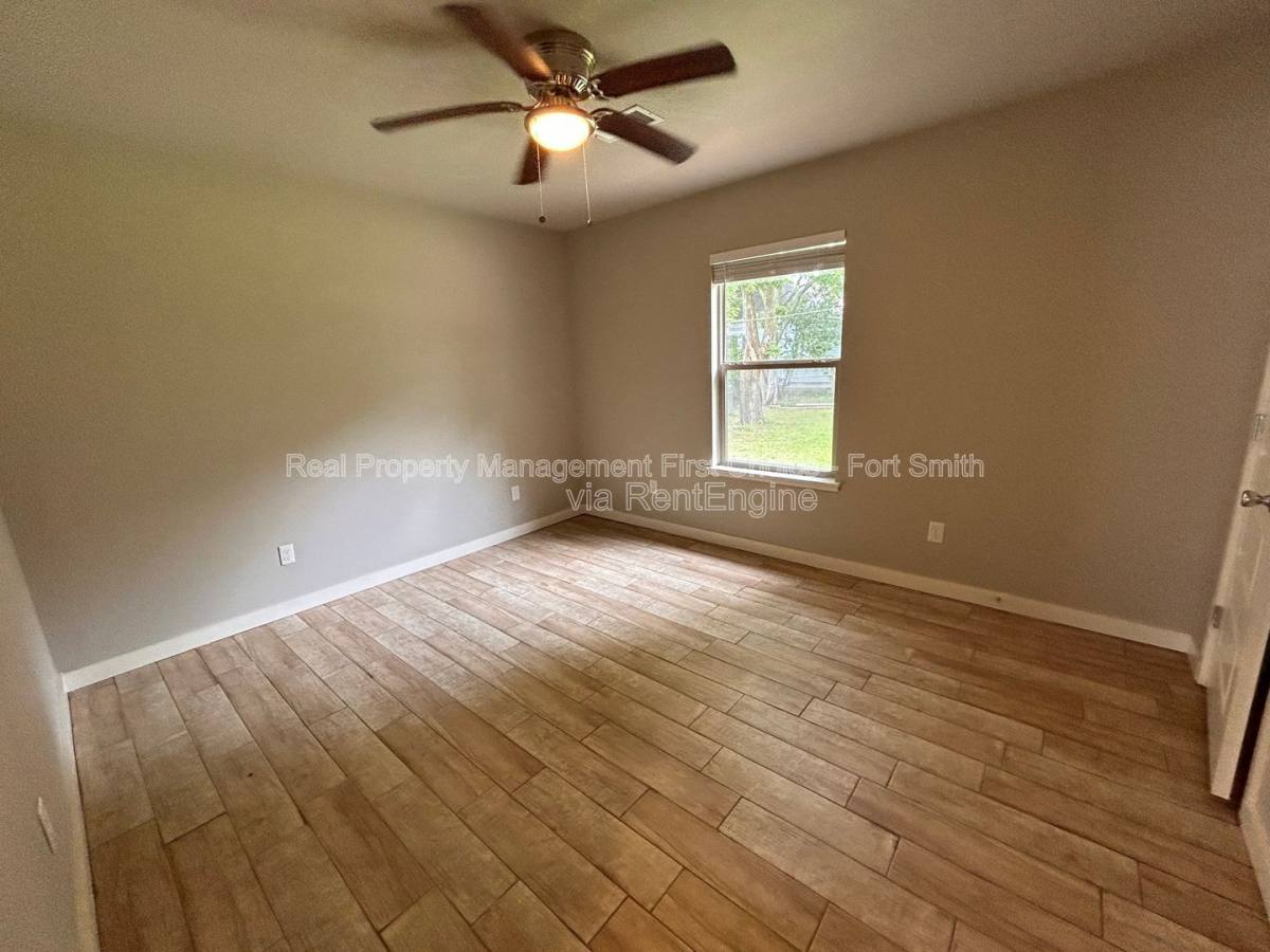 Apartment for rent at 1612 S P St #B, Fort Smith, AR 72901