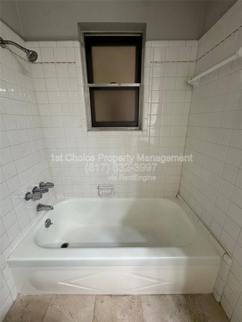 Apartment for rent at 6224 Wheaton Dr #B, Fort Worth, TX 76133