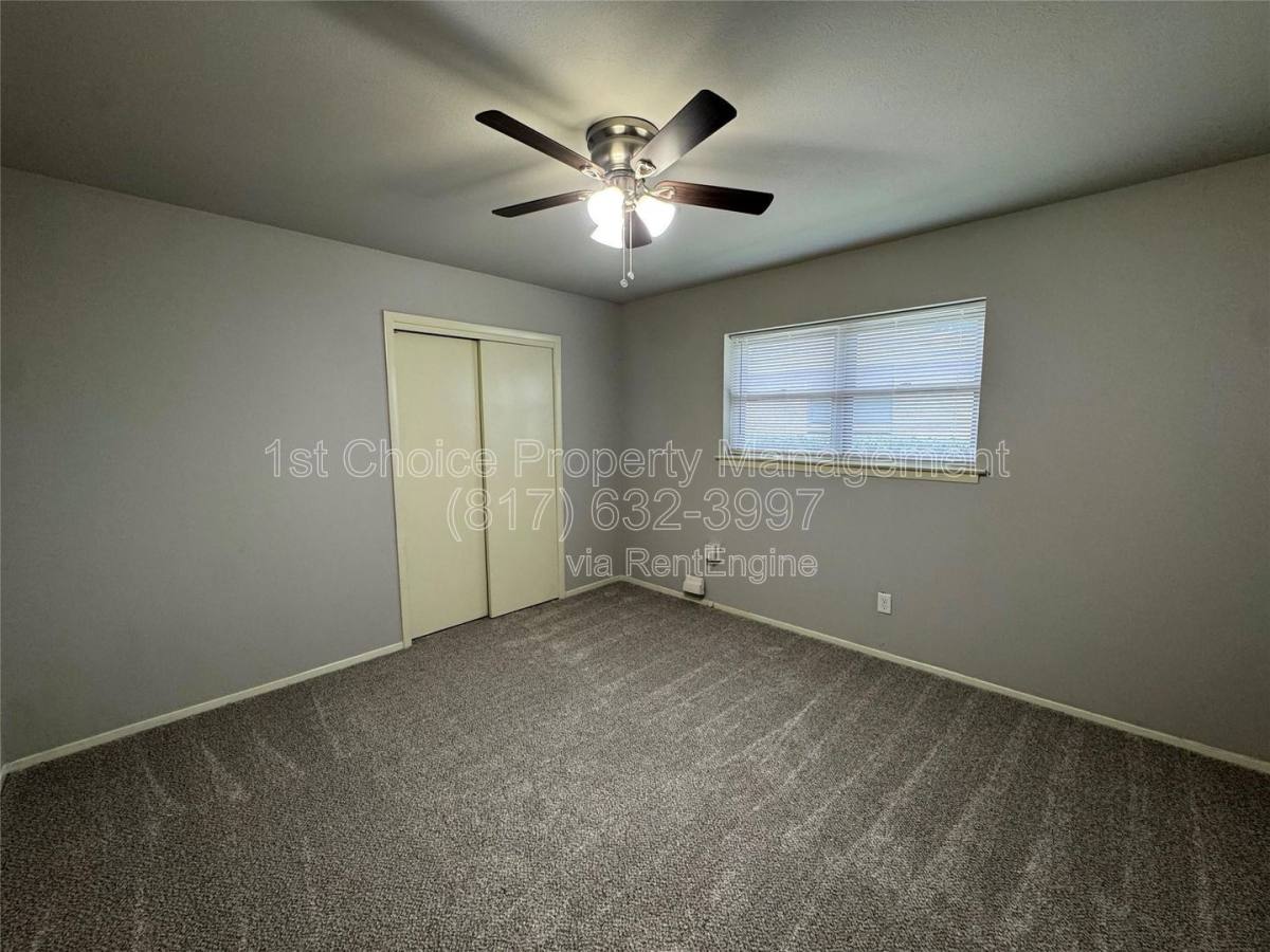 Apartment for rent at 6224 Wheaton Dr #B, Fort Worth, TX 76133