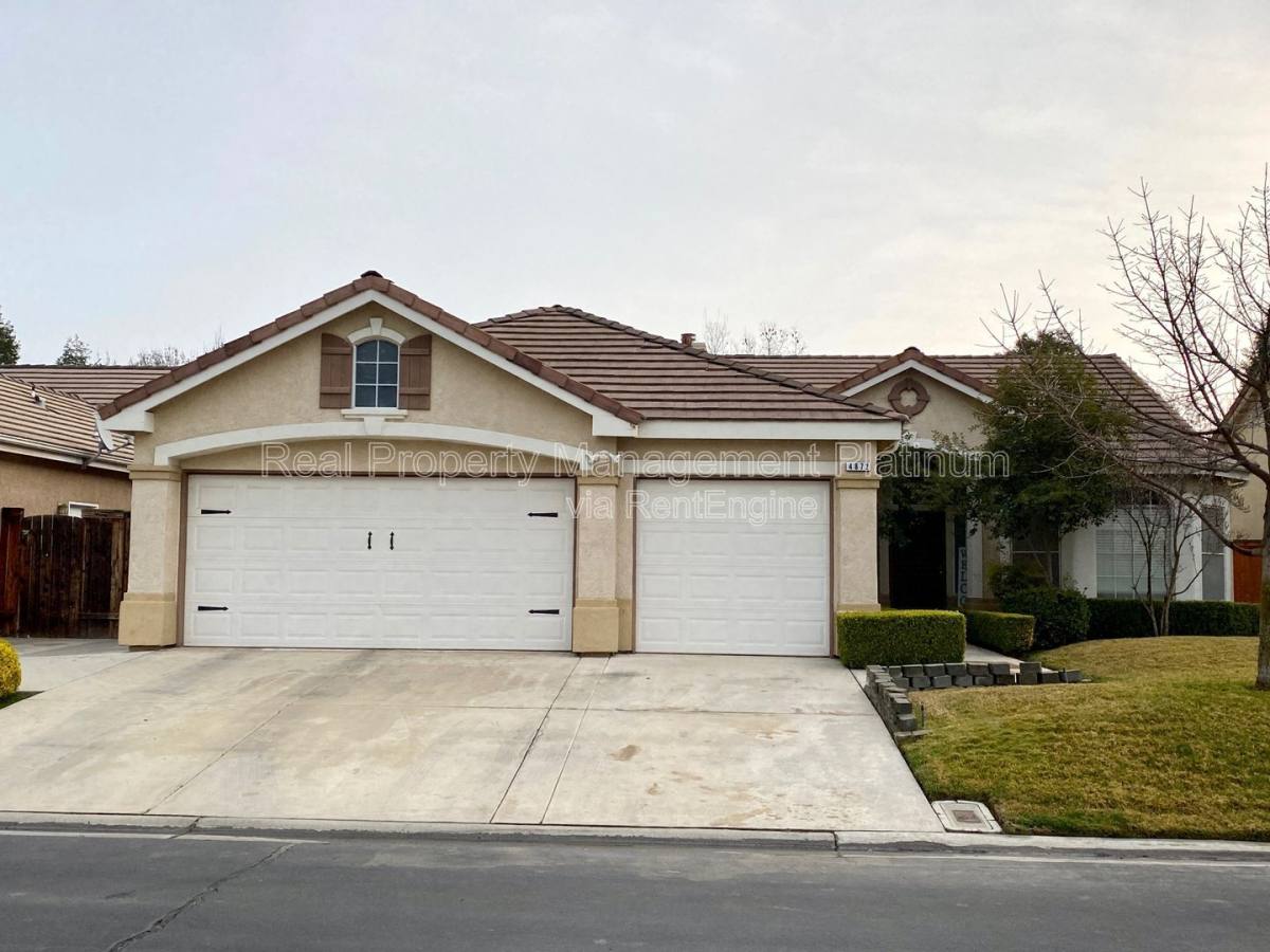 House for rent at 4872 N Crestmoor Ave, Clovis, CA 93619