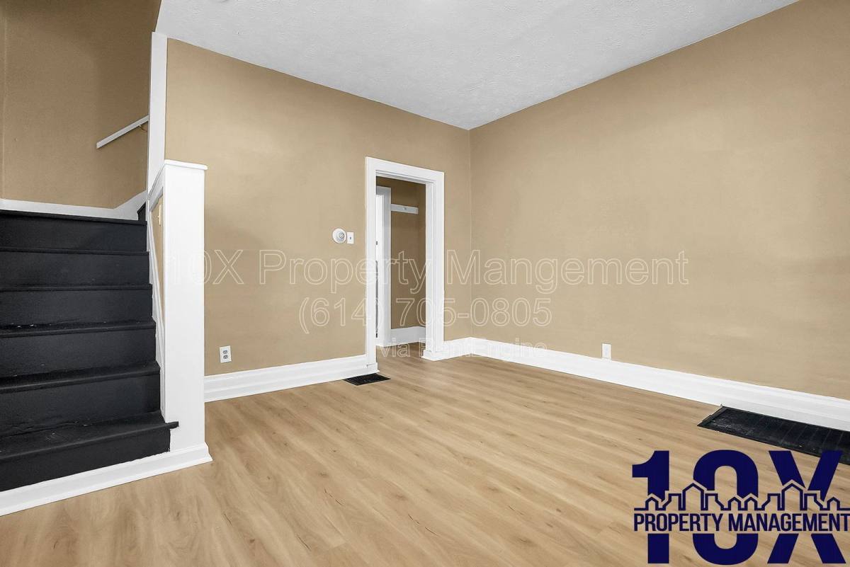 Apartment for rent at 2545 Sullivant Ave, Columbus, OH 43204