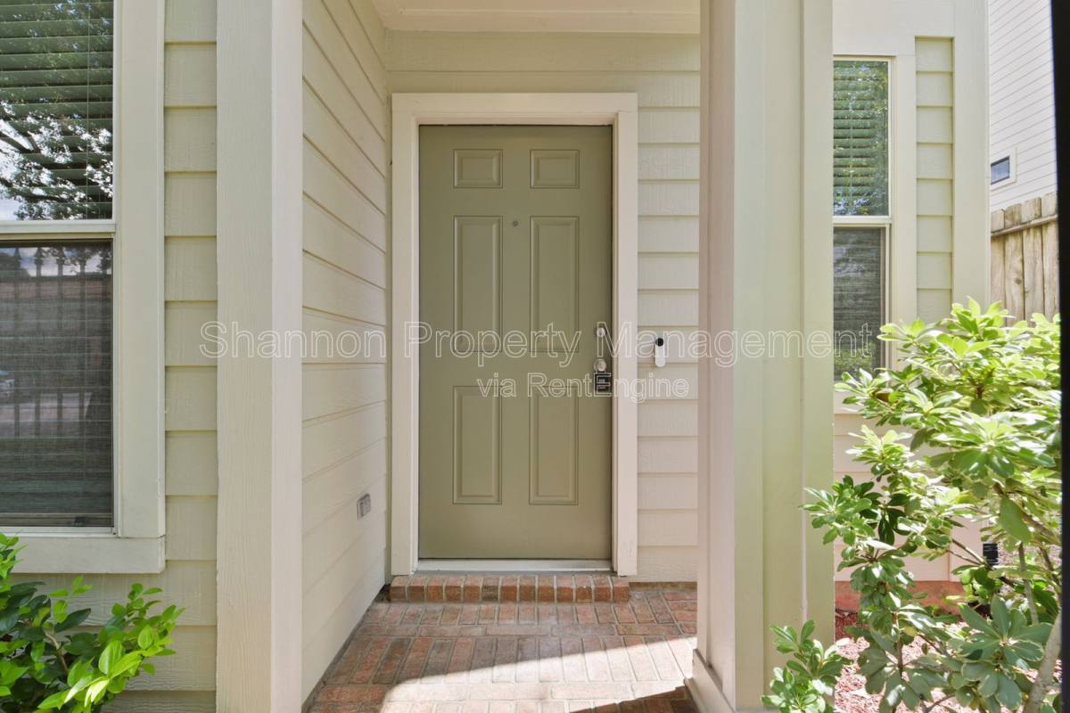 House for rent at 2711 Polk St, Houston, TX 77003
