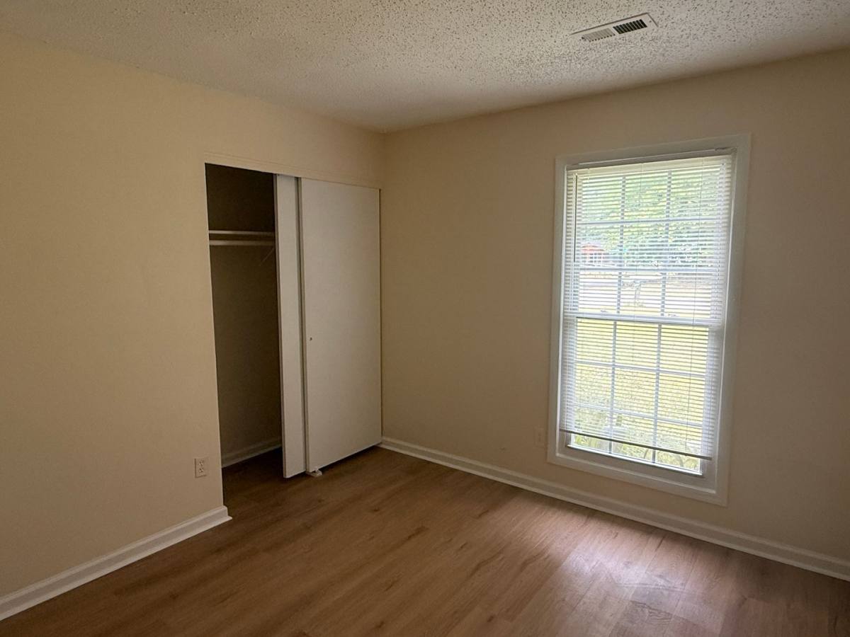 House for rent at 6341 Round Hill Rd, Charlotte, NC 28211