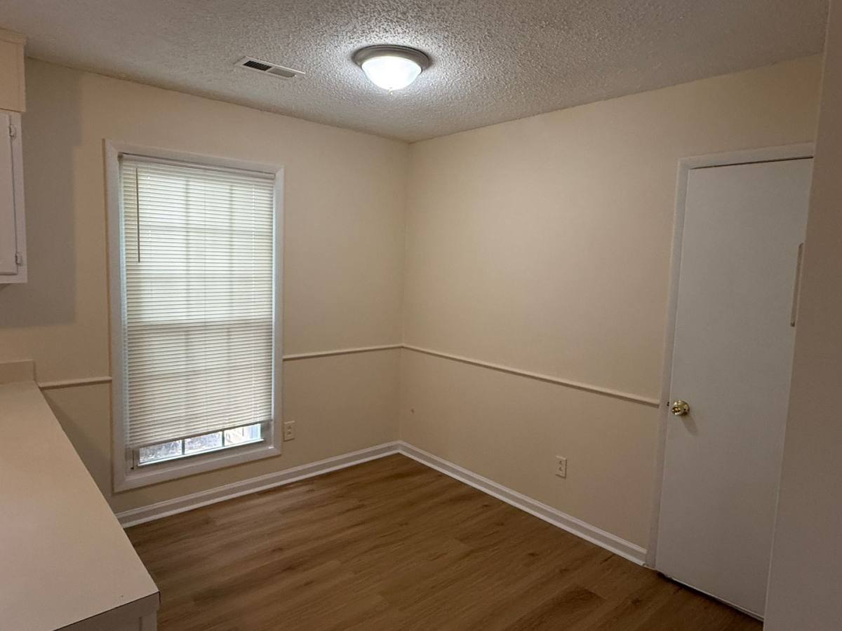 House for rent at 6341 Round Hill Rd, Charlotte, NC 28211