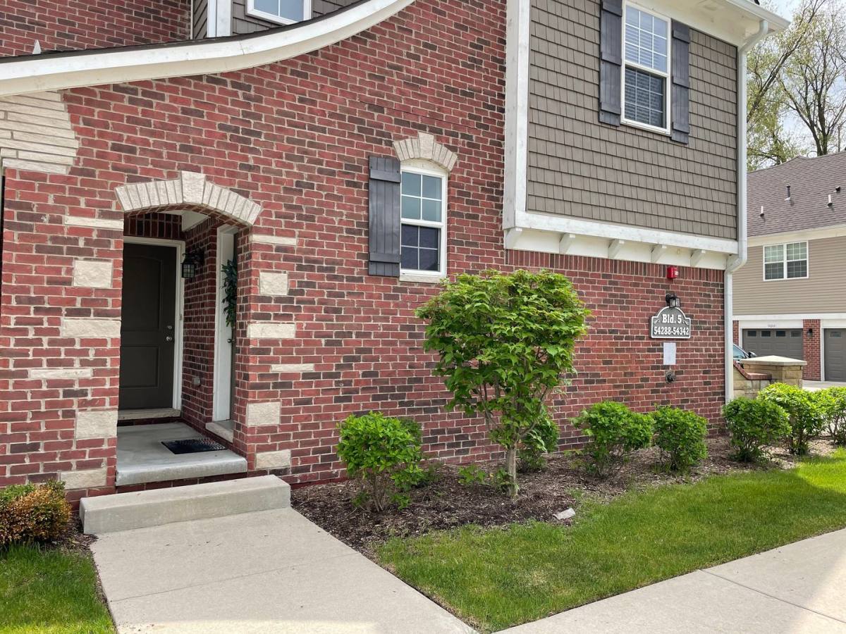 Apartment for rent at 8596 Grove, Utica, MI 48316