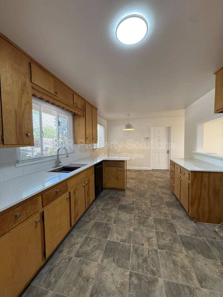 House for rent at 1317 Espanola St NE, Albuquerque, NM 87110