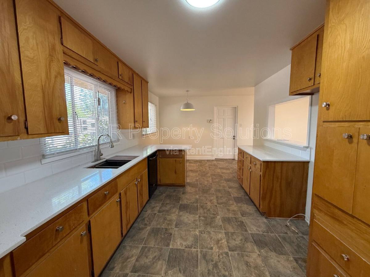 House for rent at 1317 Espanola St NE, Albuquerque, NM 87110