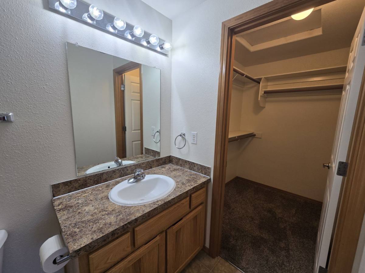 Apartment for rent at 514 Maylea Place, Canyonville, OR 97417