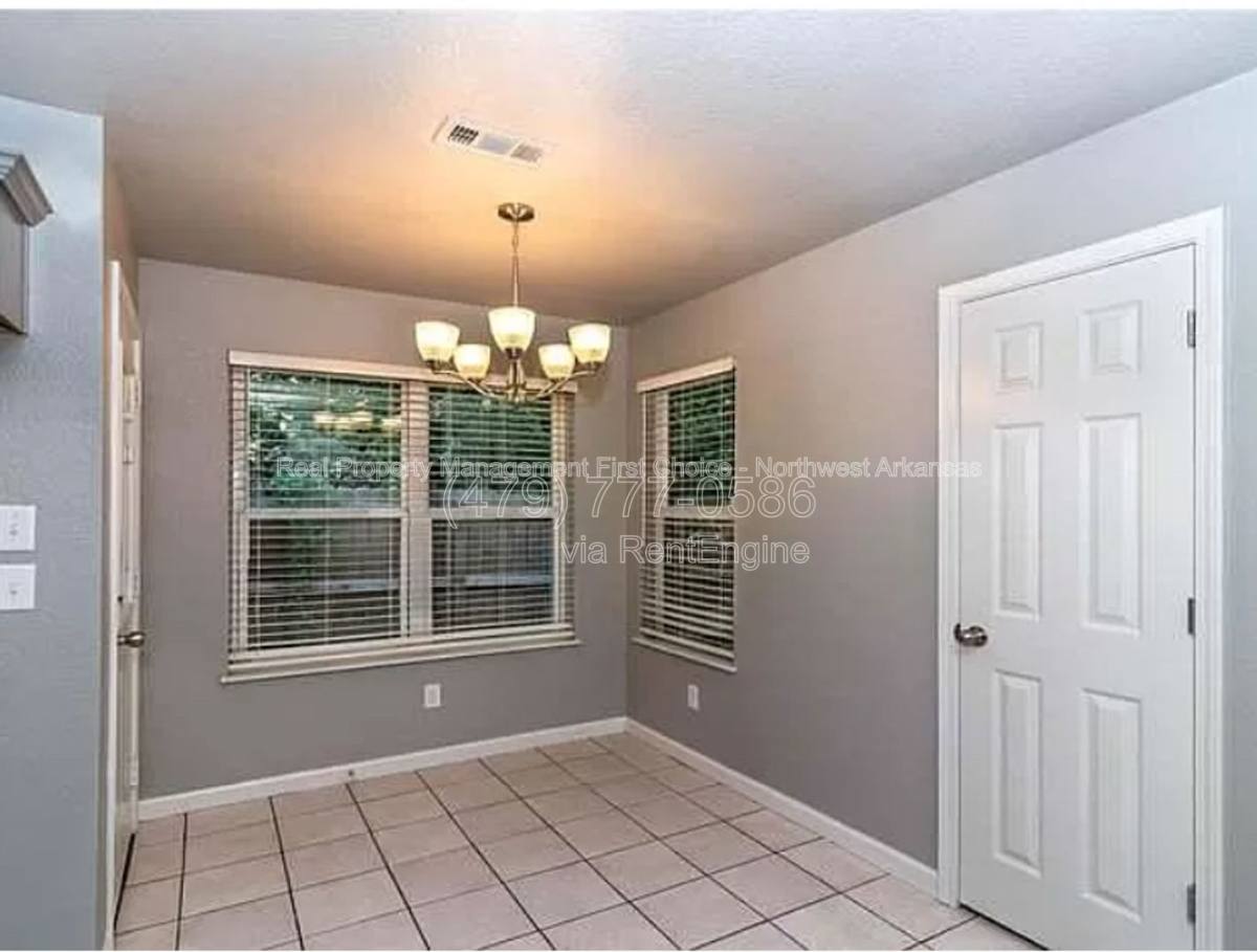 Townhouse for rent at 579 W Moan Place, Fayetteville, AR 72703