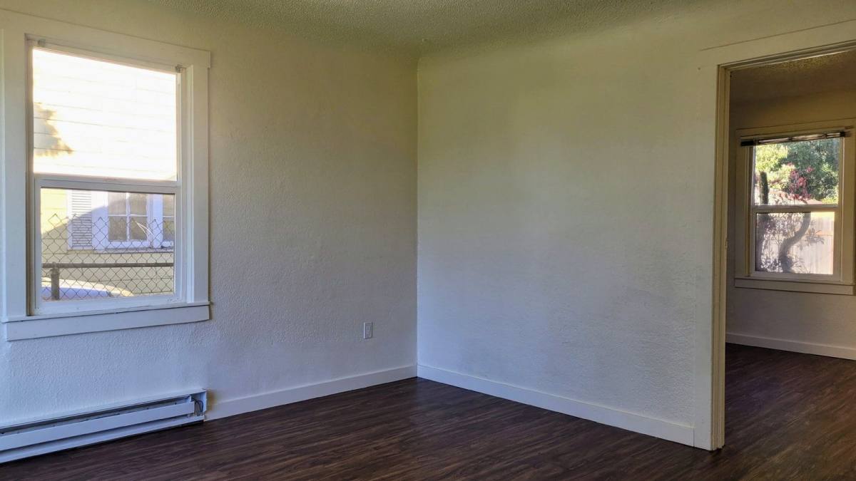 Apartment for rent at 2680 E St, Springfield, OR 97477