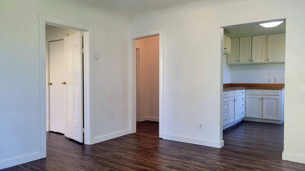 Apartment for rent at 2680 E St, Springfield, OR 97477