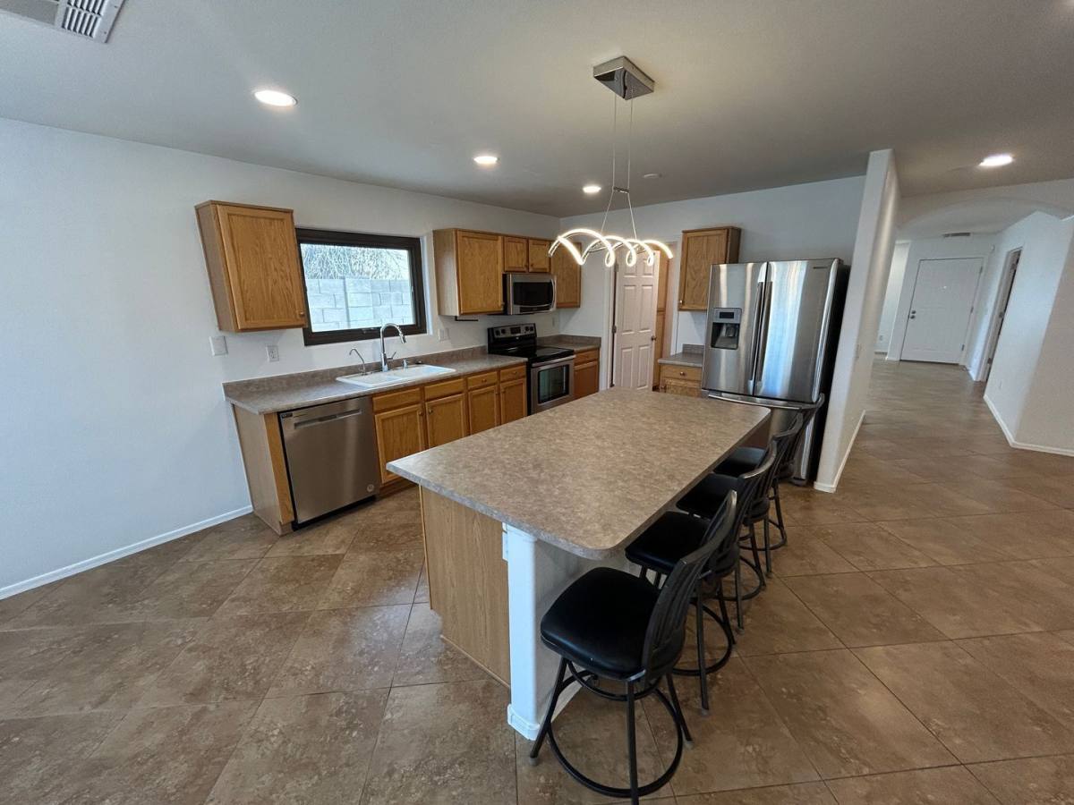 House for rent at 3126 W Zachary Dr, Phoenix, AZ 85027