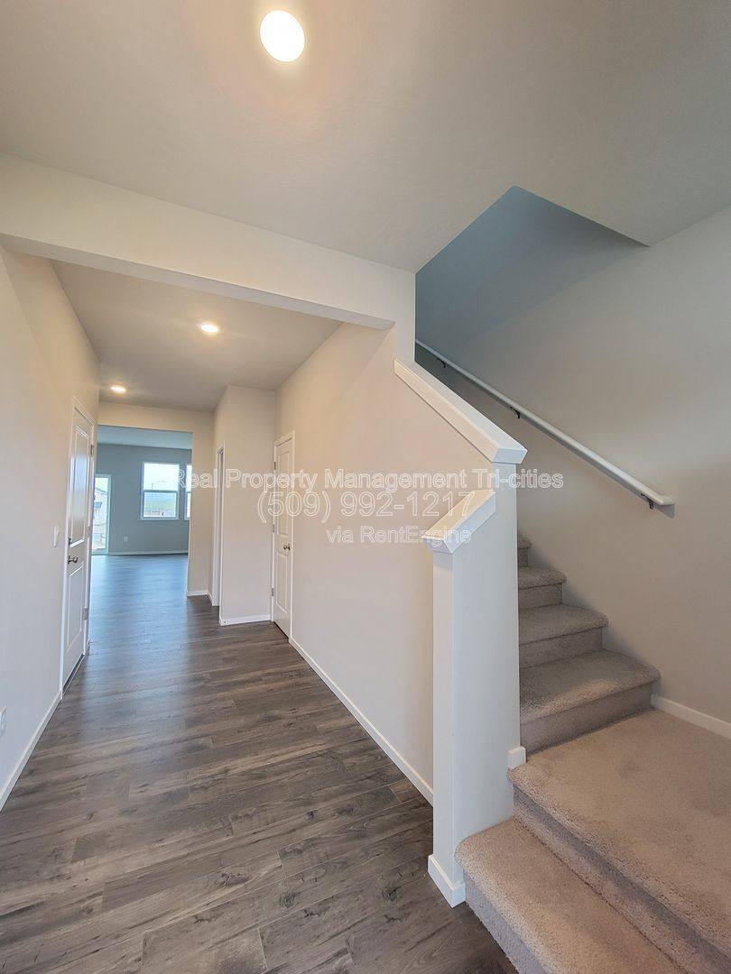Apartment for rent at 7752 Ranchland Lane, West Richland, WA 99353