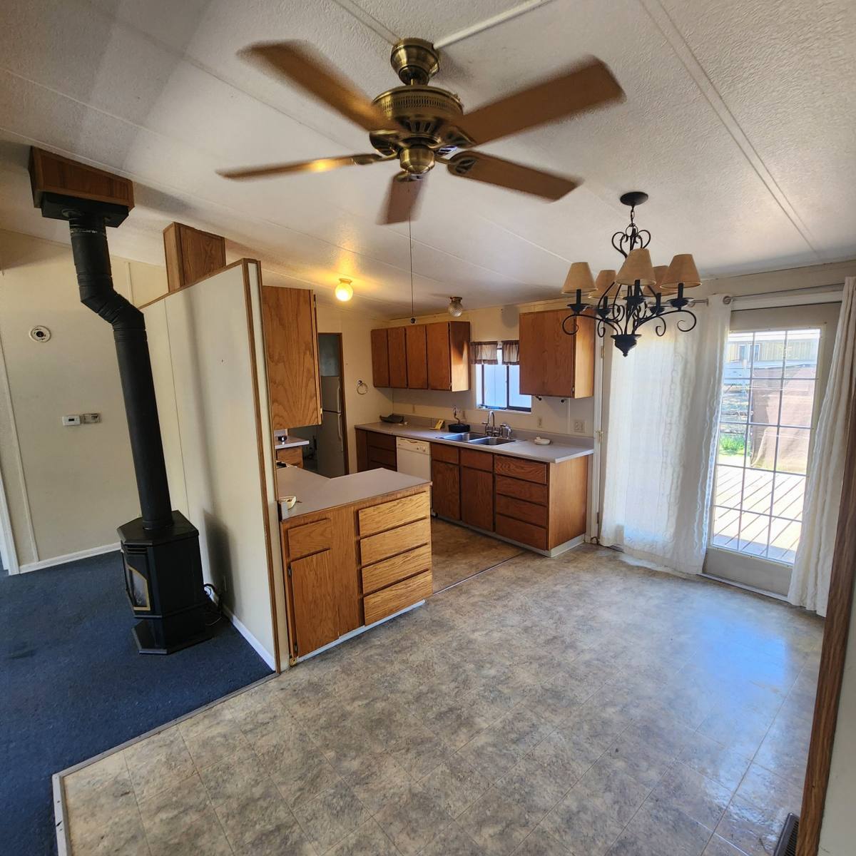 House for rent at 881 SW Pucker Huddle Rd, White Salmon, WA 98672