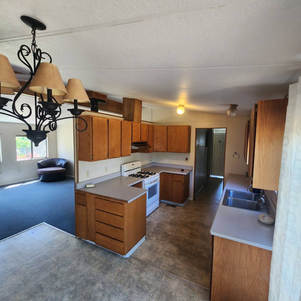 House for rent at 881 SW Pucker Huddle Rd, White Salmon, WA 98672