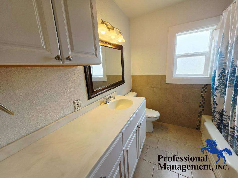 House for rent at 1327 Terry Ave, Billings, MT 59102