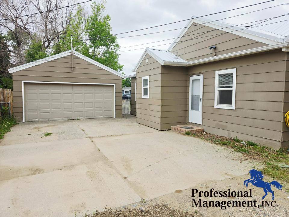 House for rent at 1327 Terry Ave, Billings, MT 59102
