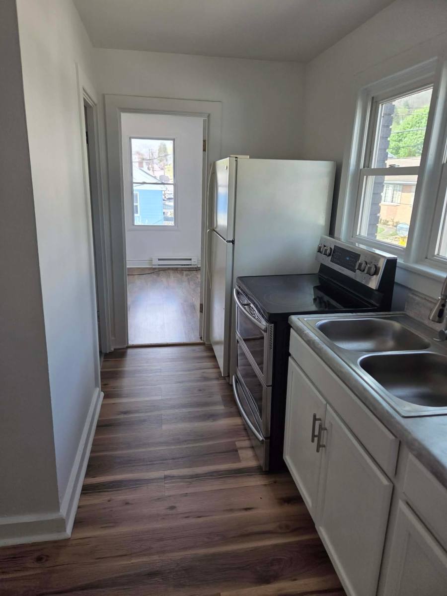 Apartment for rent at 404 Walnut St #A, Westernport, MD 21562