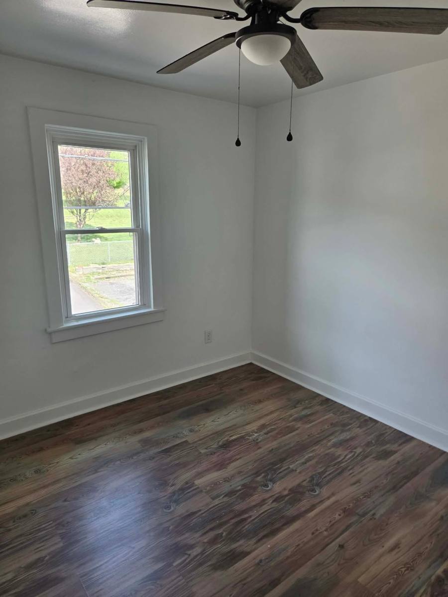 Apartment for rent at 404 Walnut St #A, Westernport, MD 21562