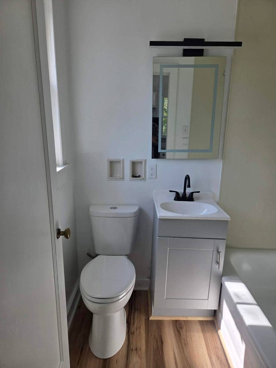 Apartment for rent at 404 Walnut St #C, Westernport, MD 21562
