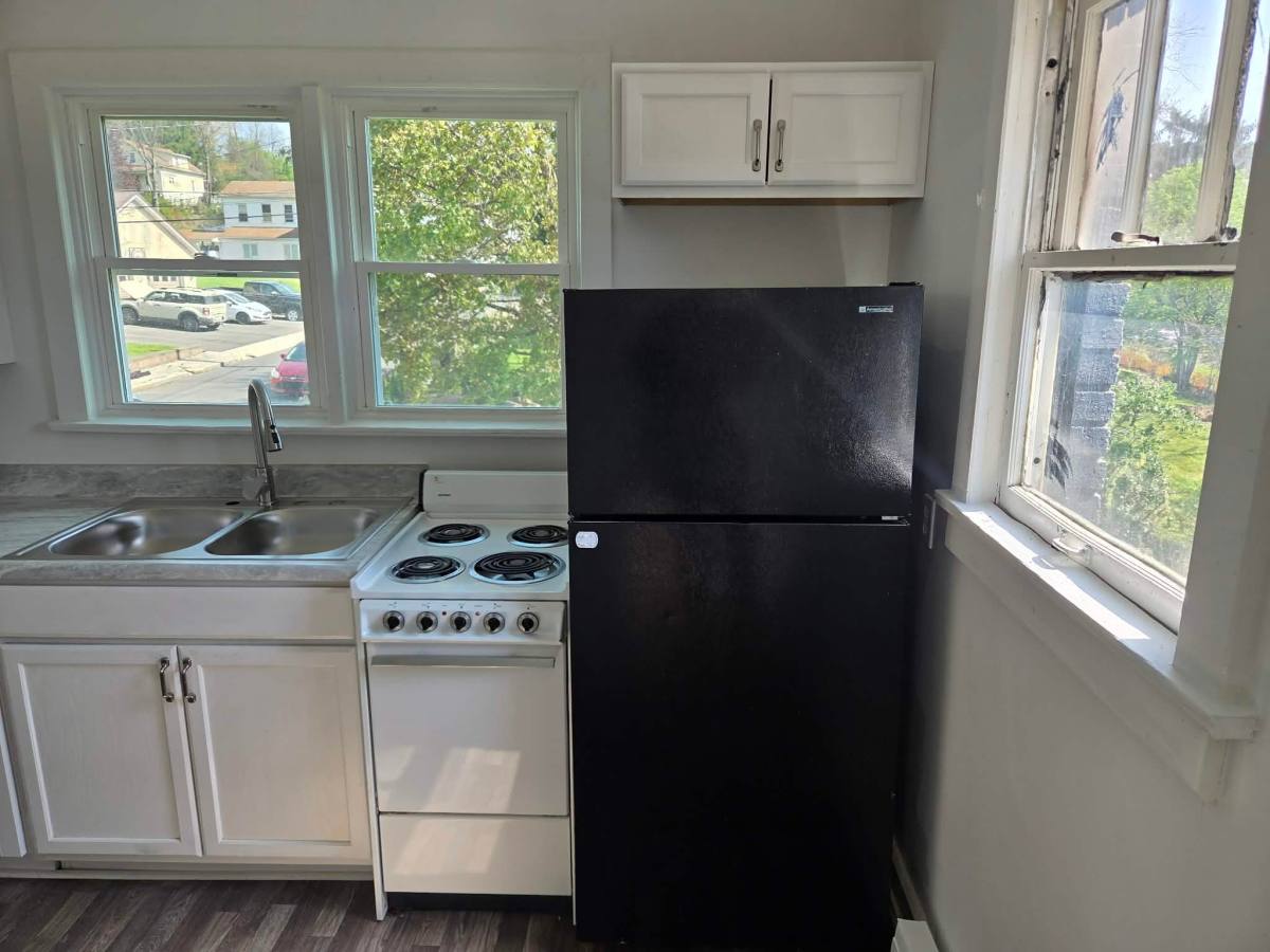 Apartment for rent at 404 Walnut St #C, Westernport, MD 21562