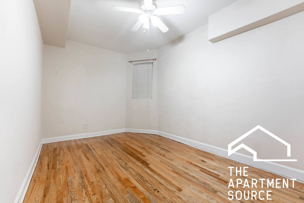 Apartment for rent at 1208 W Wrightwood Ave #G, Chicago, IL 60614