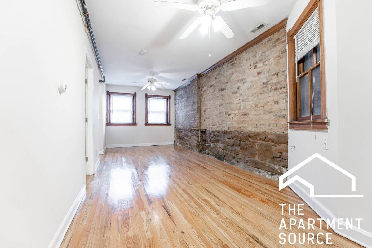Apartment for rent at 1208 W Wrightwood Ave #G, Chicago, IL 60614