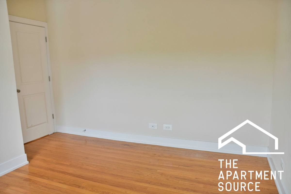 Apartment for rent at 1929 W Winona St #2, Chicago, IL 60640