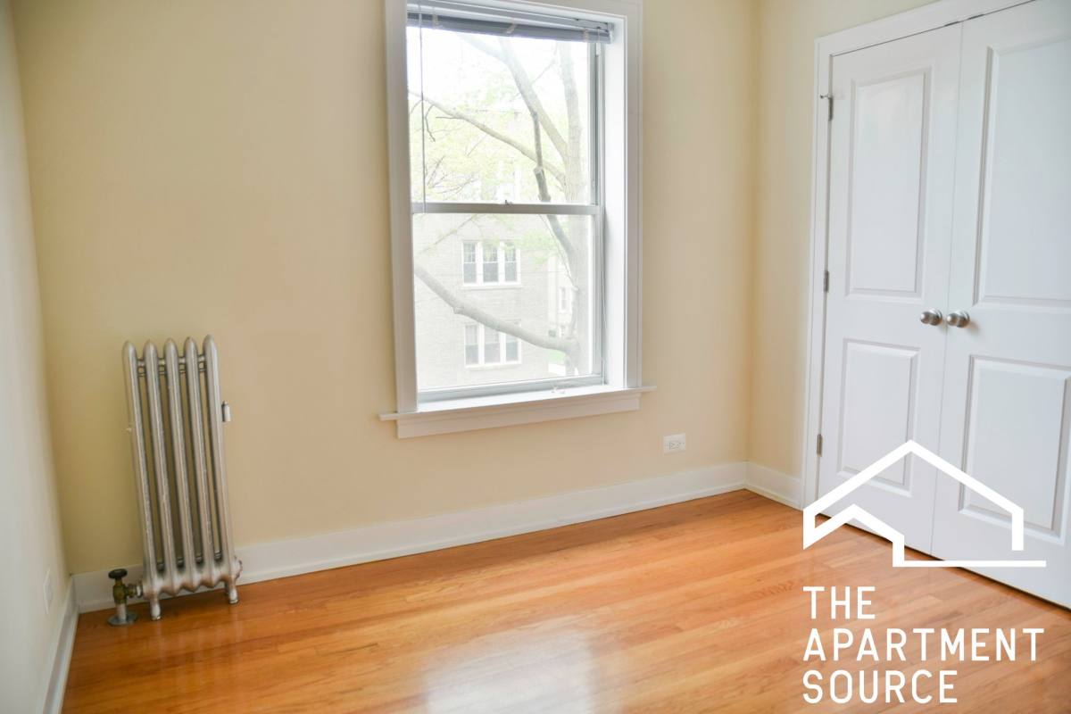 Apartment for rent at 1929 W Winona St #2, Chicago, IL 60640