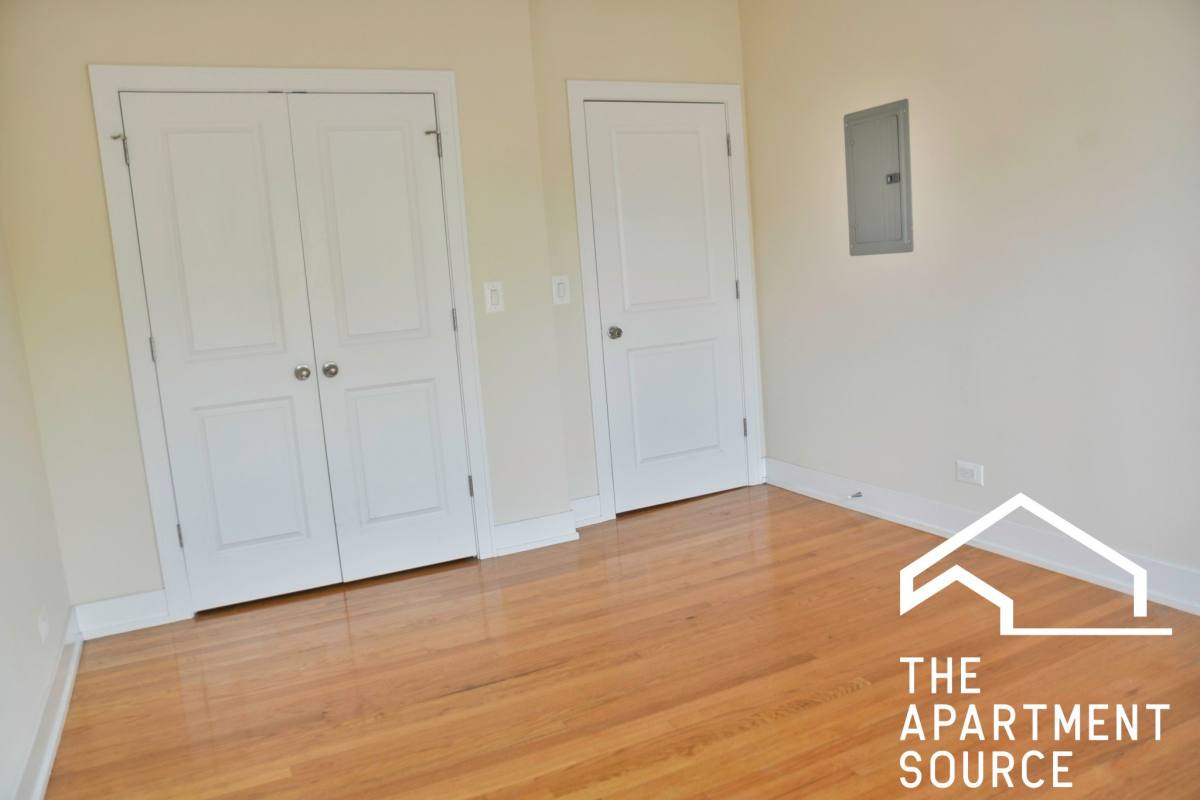 Apartment for rent at 1929 W Winona St #2, Chicago, IL 60640