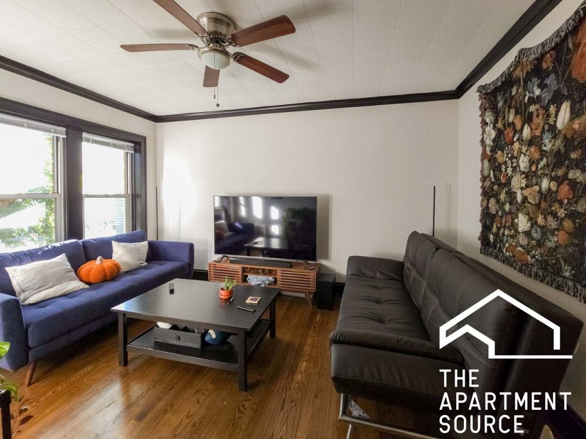 Apartment for rent at 1827 W Winona St #2, Chicago, IL 60640