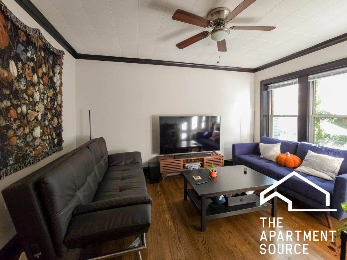 Apartment for rent at 1825 W Winona St #3, Chicago, IL 60640